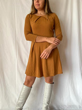 Lade das Bild in den Galerie-Viewer, Vestido malha vintage
